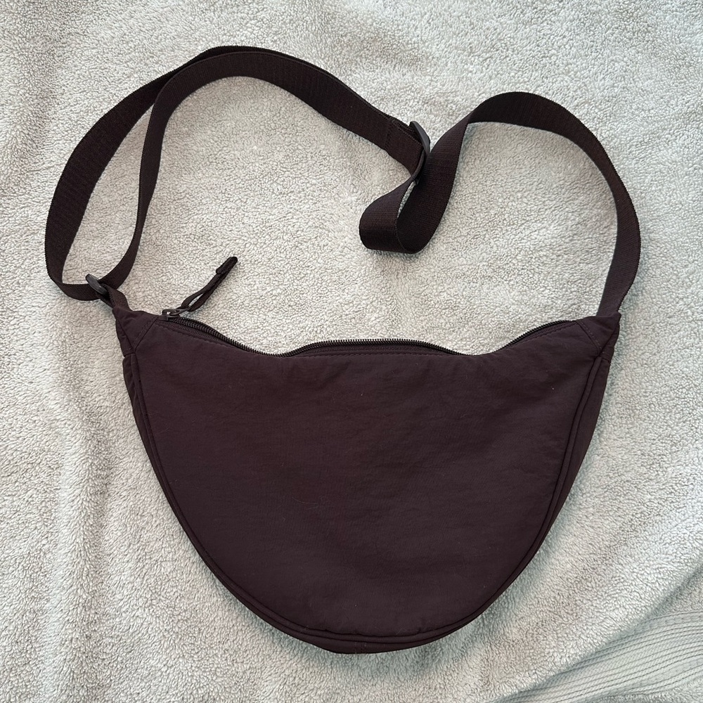Uniqlo Crescent Shoulder Bag in Dark Purple